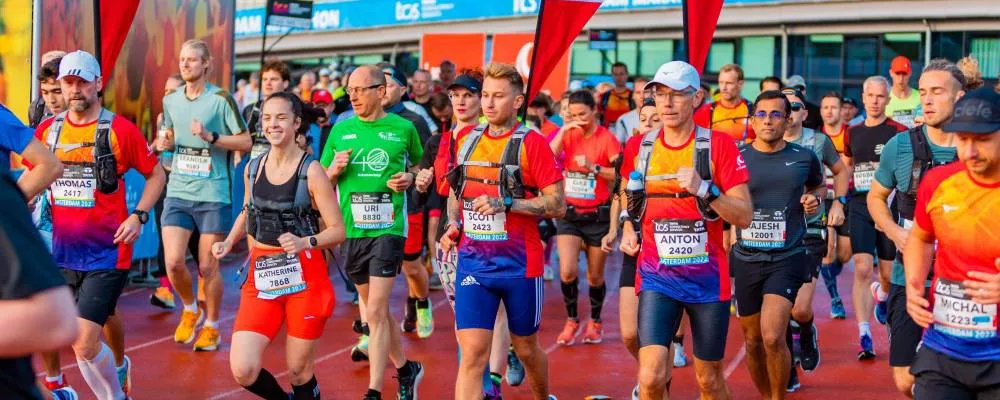Lopen met een pacer bij een marathon: voordelen, nadelen en tips om je eindtijd te halen